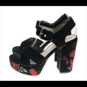 Libby Edelman Velvet Platform Rose Heels